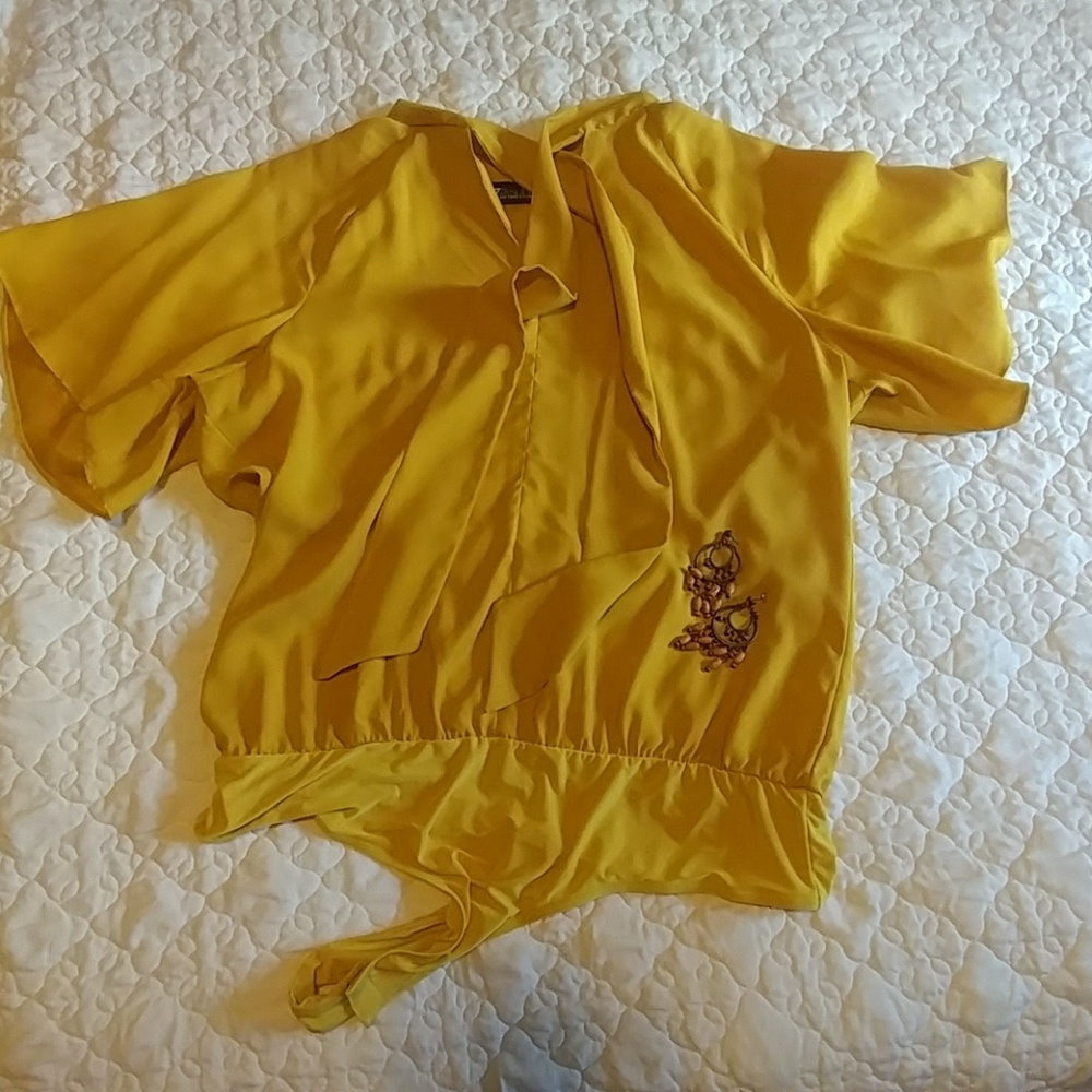 N.Y. & Co. Mustard color short sleeve blouse